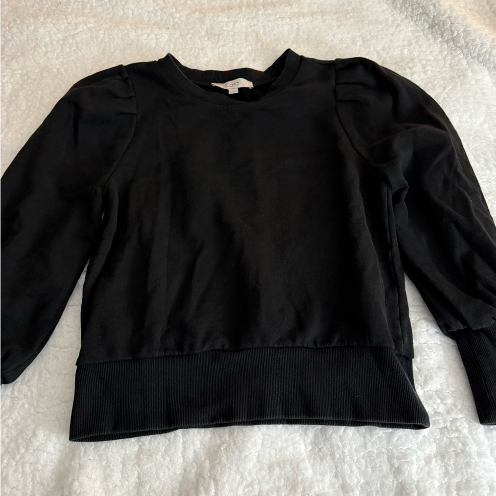 ⭐️ 3/$20 LOFT womens Black sweatshirt top with ruffled sleeve size m